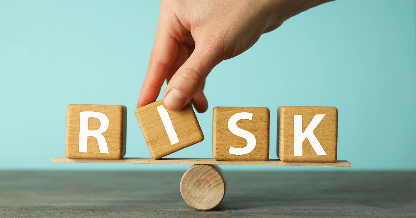 RISKと書かれたブロック